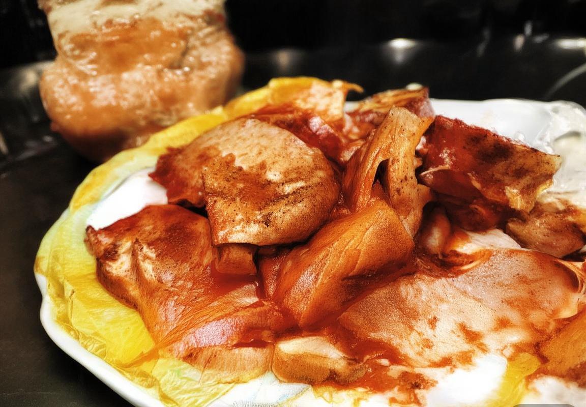 法甲巅峰对决：巴黎圣日曼与马赛的战术智慧与财务策略解析(图2)